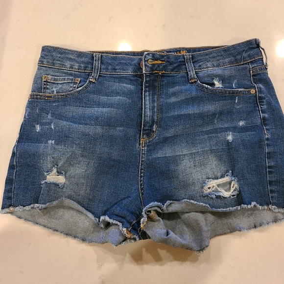 Arizona Cutt Off Shorts - Picture 1 of 3